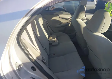 2010 Toyota Corolla Le z USA, uszkodzony, nr VIN 2T1BU4EE7AC273551